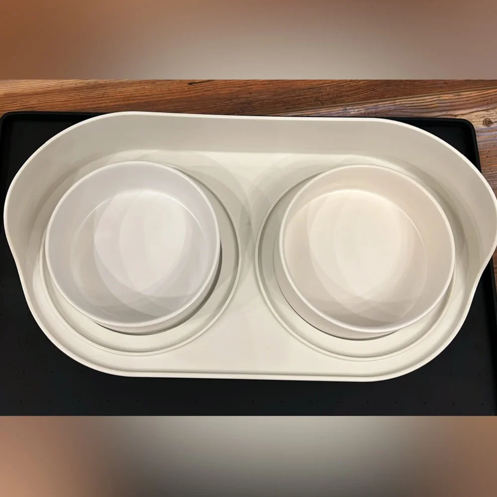 Elegant Cream and Black Pet Dining Set